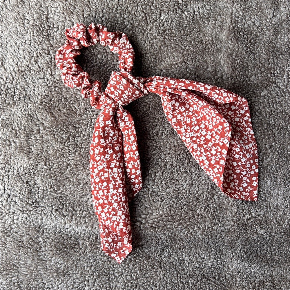American Eagle Outfitters Red & White Floral Patterned Scrunchie with Bow